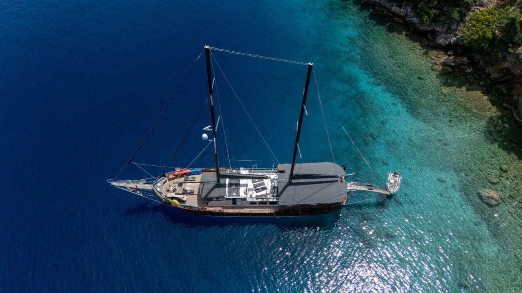 Charter the Berrak Su gulet in Turkey — sail the Turkish Riviera in luxury with 6 cabins, water toys, stunning coves, and premium service.