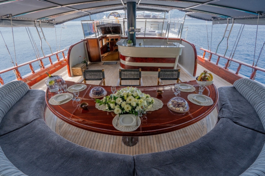 Charter the Berrak Su gulet in Turkey — sail the Turkish Riviera in luxury with 6 cabins, water toys, stunning coves, and premium service.