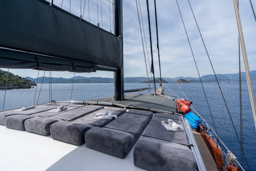 Charter the Berrak Su gulet in Turkey — sail the Turkish Riviera in luxury with 6 cabins, water toys, stunning coves, and premium service.