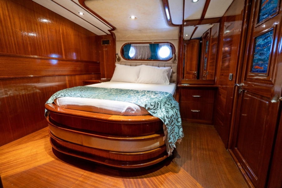 Charter the Berrak Su gulet in Turkey — sail the Turkish Riviera in luxury with 6 cabins, water toys, stunning coves, and premium service.