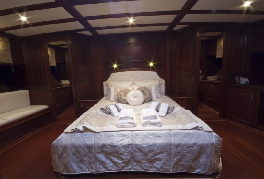 Arif Kaptan A Gulet Luxury Bodrum Yacht Charter 6 Cabins Air Condition