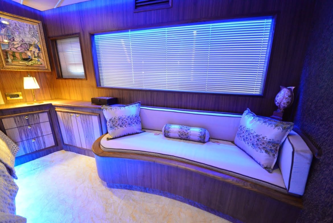 Crewed Motor Yacht Charter in Turkey Platinyachting.com