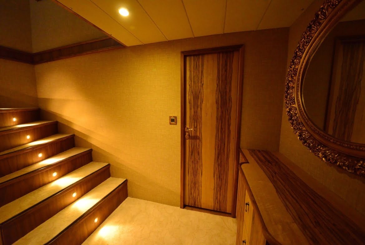 Crewed Motor Yacht Charter in Turkey Platinyachting.com