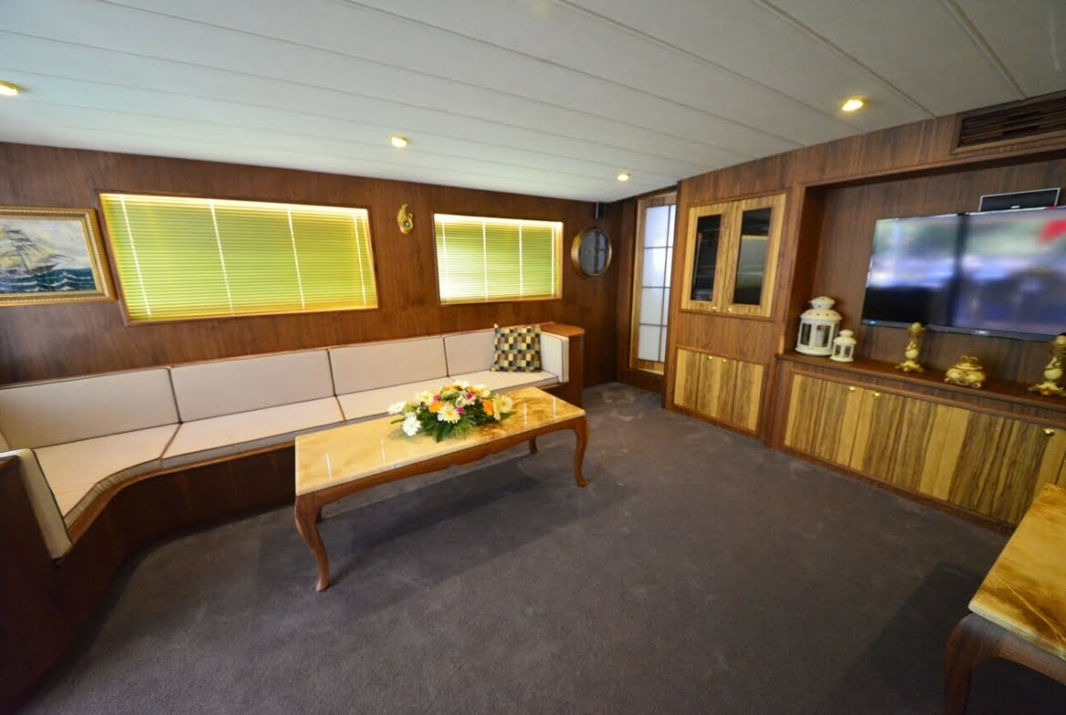 Crewed Motor Yacht Charter in Turkey Platinyachting.com