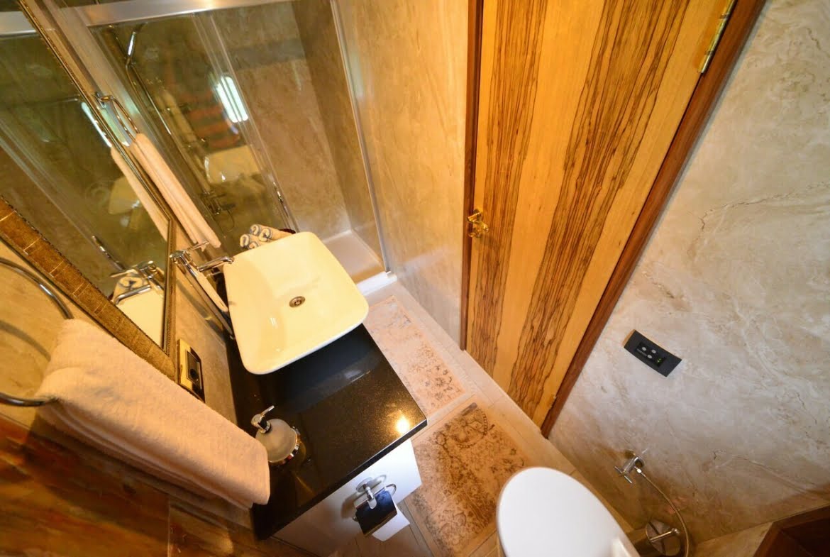 Crewed Motor Yacht Charter in Turkey Platinyachting.com