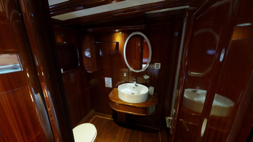 Dear Lila is a luxury gulet with 6 cabins for up to 12 guests, ideal for private Blue Cruise holidays along Turkey’s Aegean coast.