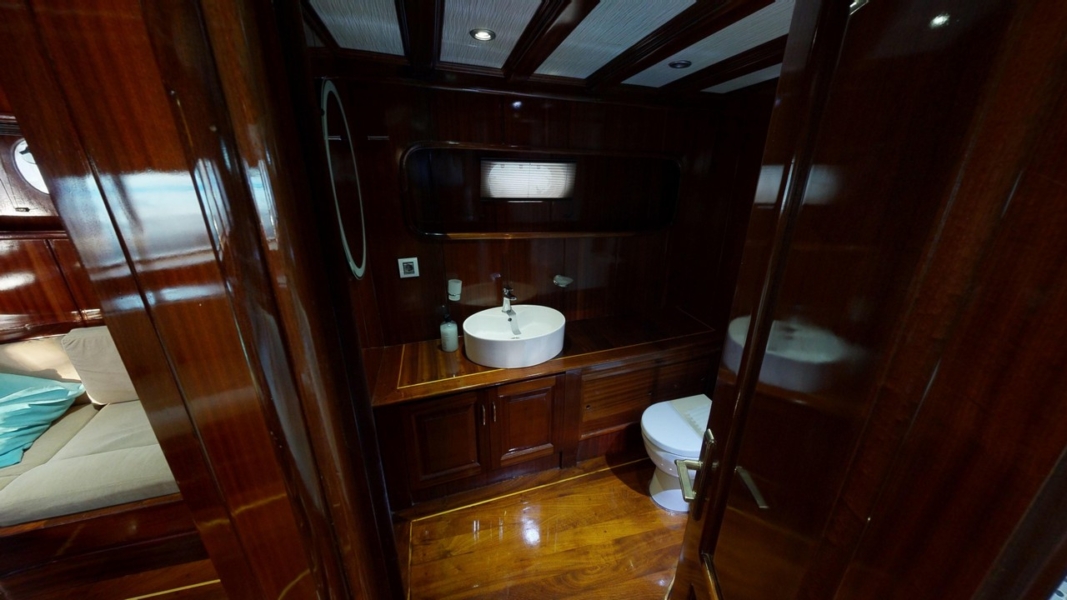 Dear Lila is a luxury gulet with 6 cabins for up to 12 guests, ideal for private Blue Cruise holidays along Turkey’s Aegean coast.