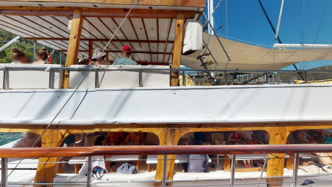 Dear Lila is a luxury gulet with 6 cabins for up to 12 guests, ideal for private Blue Cruise holidays along Turkey’s Aegean coast.