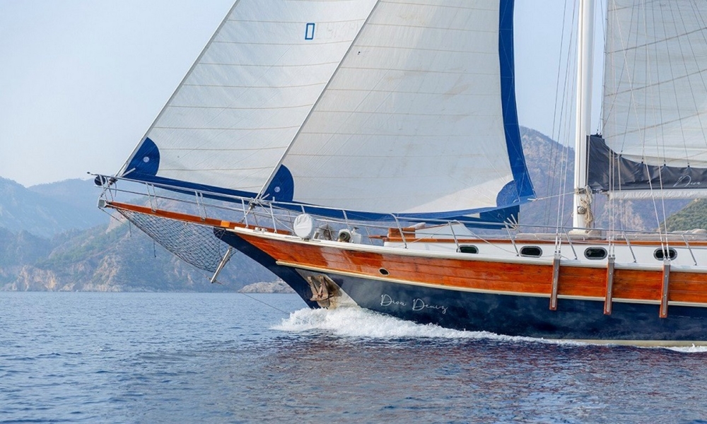Charter Diva Deniz Gulet for a luxury Blue Cruise in Turkey. Stylish cabins, spacious decks, professional crew and private yacht holiday experience.