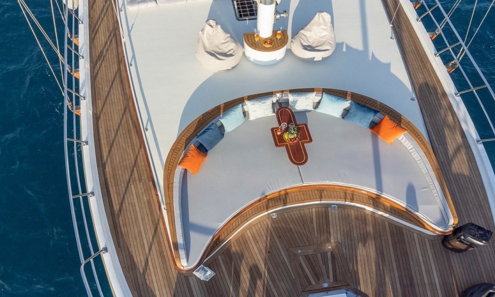 Charter Diva Deniz Gulet for a luxury Blue Cruise in Turkey. Stylish cabins, spacious decks, professional crew and private yacht holiday experience.