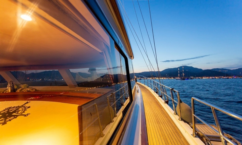 Charter Diva Deniz Gulet for a luxury Blue Cruise in Turkey. Stylish cabins, spacious decks, professional crew and private yacht holiday experience.