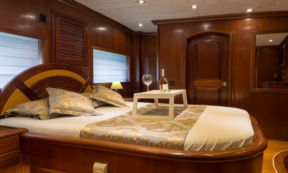 Charter Diva Deniz Gulet for a luxury Blue Cruise in Turkey. Stylish cabins, spacious decks, professional crew and private yacht holiday experience.