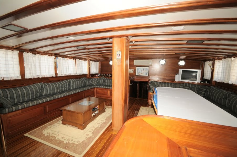 Crewed Yacht Charter with Prenses Selin Gulet Turkey