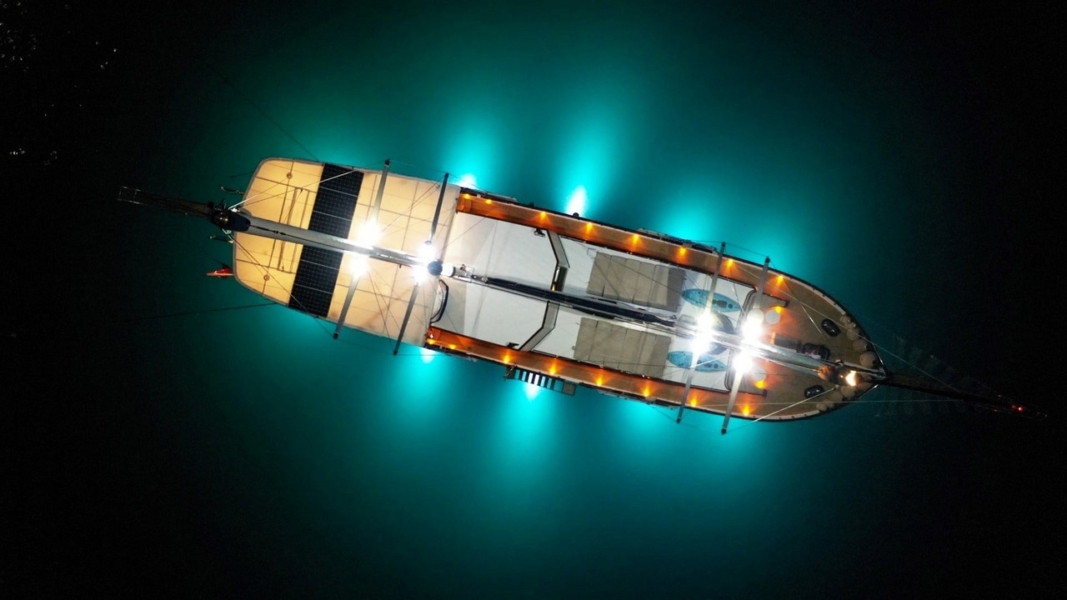 Kanarya offers 6 luxurious cabins, spacious decks, water sports, and a professional crew for the perfect Blue Cruise along Turkey’s coast.