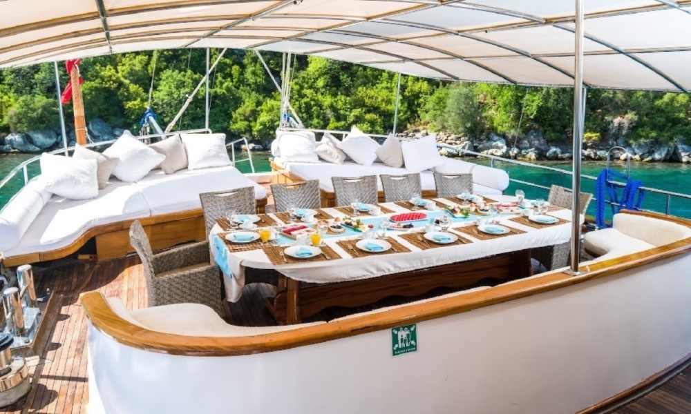 S Nur Taylan: Luxury 34m gulet with 8 cabins for 18 guests. Full crew, sun decks, jacuzzi, and water sports along Turkey’s scenic coasts.