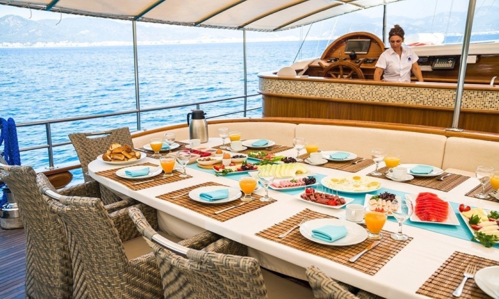 S Nur Taylan: Luxury 34m gulet with 8 cabins for 18 guests. Full crew, sun decks, jacuzzi, and water sports along Turkey’s scenic coasts.