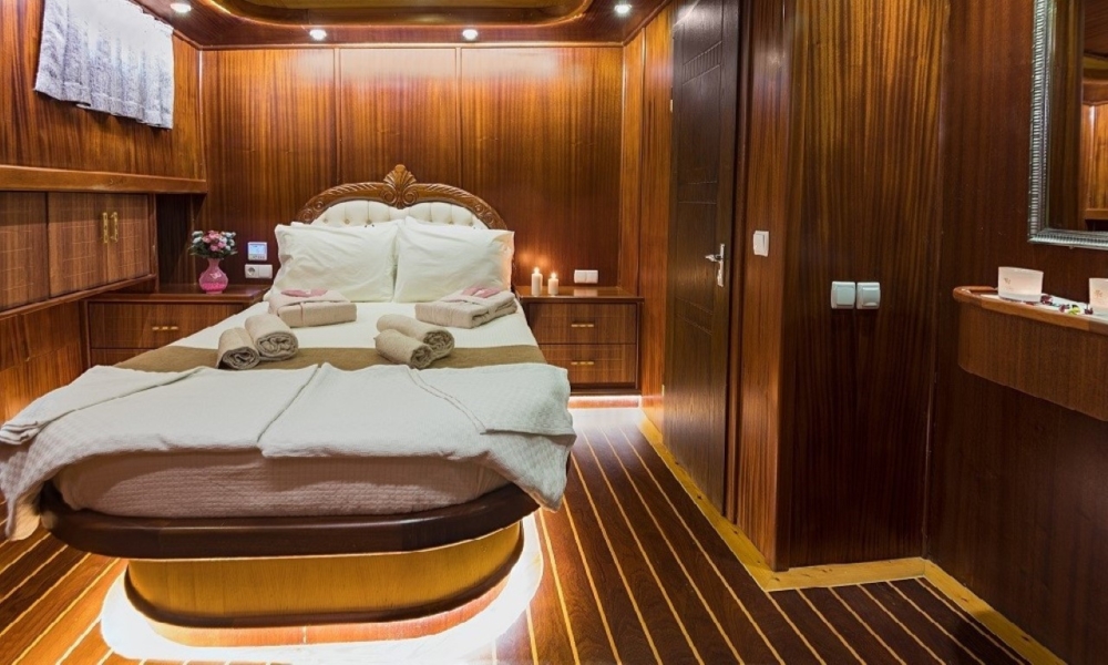 S Nur Taylan: Luxury 34m gulet with 8 cabins for 18 guests. Full crew, sun decks, jacuzzi, and water sports along Turkey’s scenic coasts.