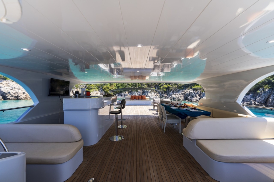 Simay S Trawler in Turkey. Luxury trawler yacht with 5 cabins for 10 guests, professional crew, jacuzzi and Blue Cruise routes.