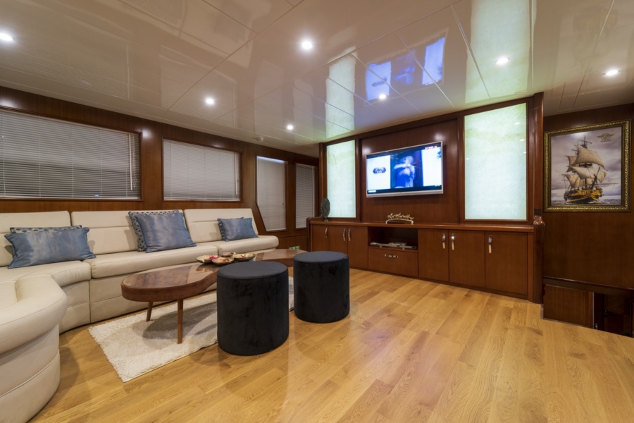 Simay S Trawler in Turkey. Luxury trawler yacht with 5 cabins for 10 guests, professional crew, jacuzzi and Blue Cruise routes.