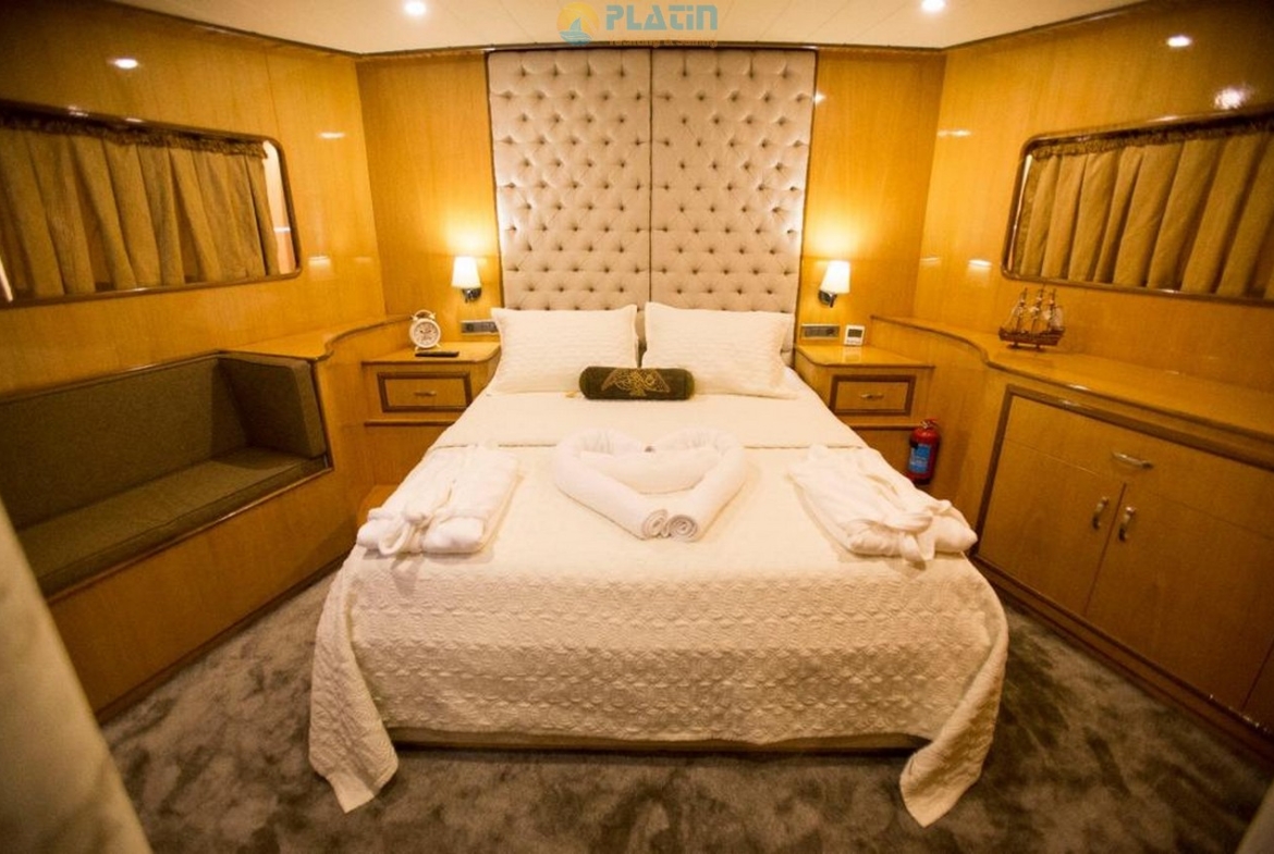 Simay s Motoryacht Trawler