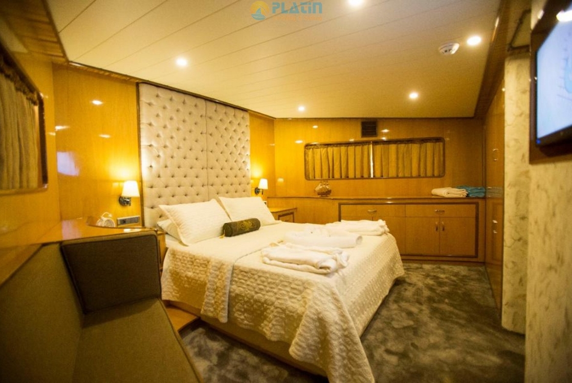 Simay s Motoryacht Trawler