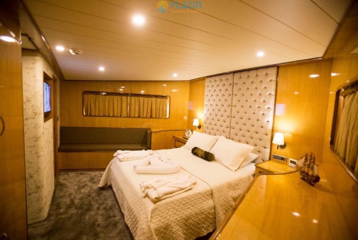 Simay s Motoryacht Trawler