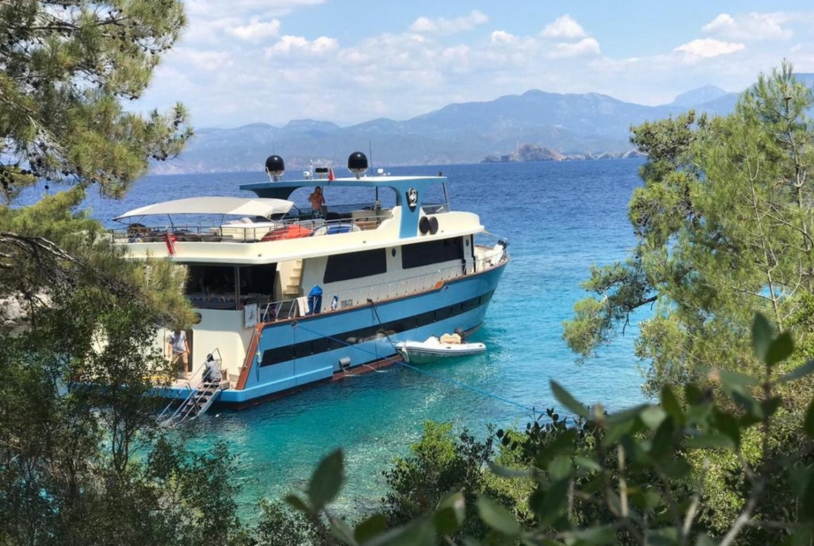 Simay s Motoryacht Trawler