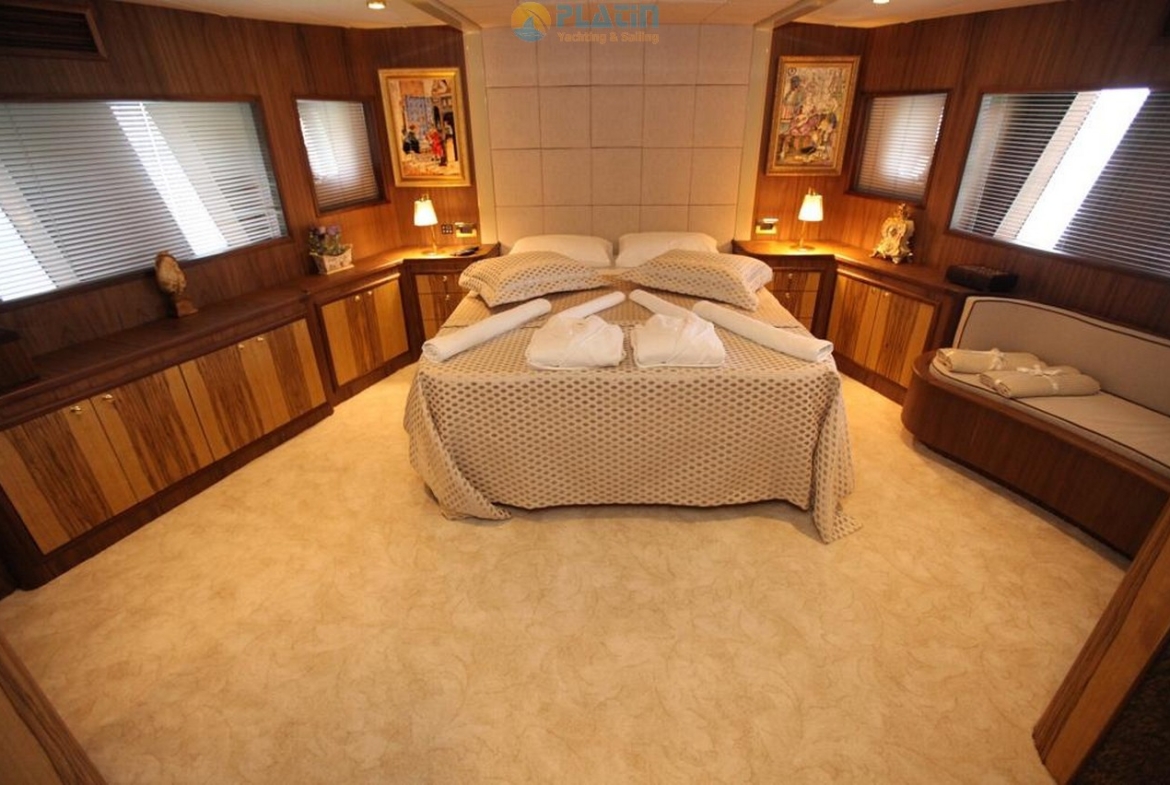 Simay s Motoryacht Trawler