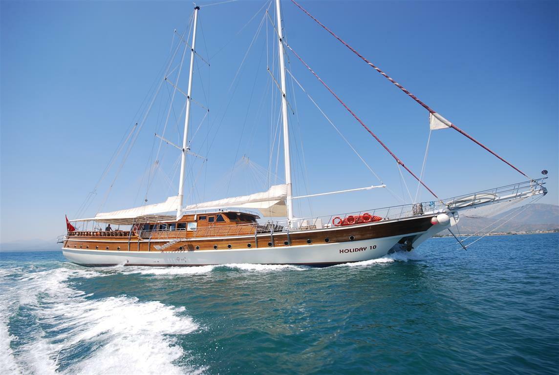gulet point yacht charters
