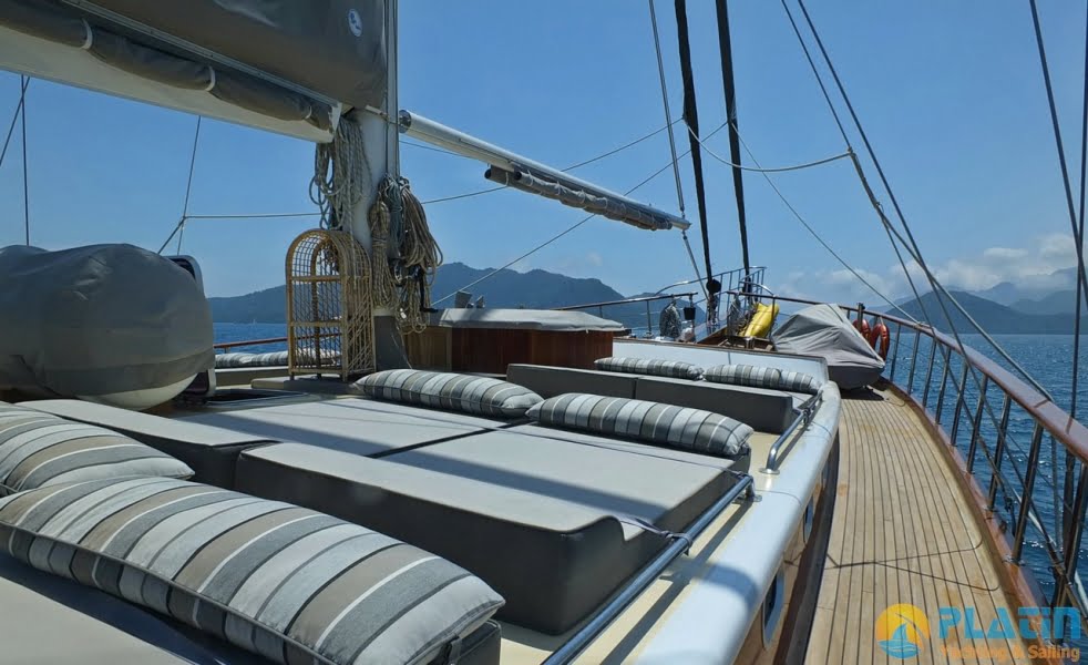 Yacht Kaptan Mehmet Bugra 8 Cabins 34 Meters Yacht Charter Turkey