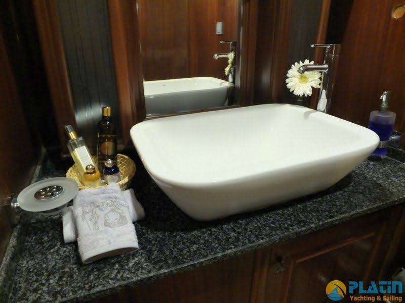 Yacht Kaptan Mehmet Bugra 8 Cabins 34 Meters Yacht Charter Turkey