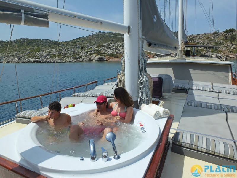 Yacht Kaptan Mehmet Bugra 8 Cabins 34 Meters Yacht Charter Turkey