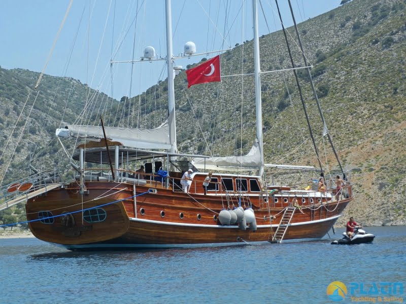 Yacht Kaptan Mehmet Bugra 8 Cabins 34 Meters Yacht Charter Turkey