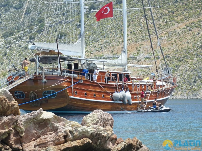 Yacht Kaptan Mehmet Bugra 8 Cabins 34 Meters Yacht Charter Turkey