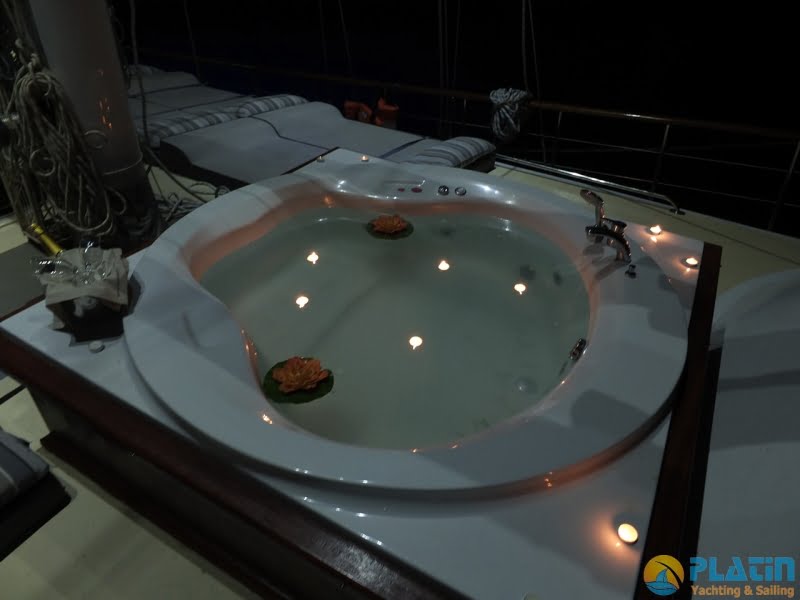 Yacht Kaptan Mehmet Bugra 8 Cabins 34 Meters Yacht Charter Turkey