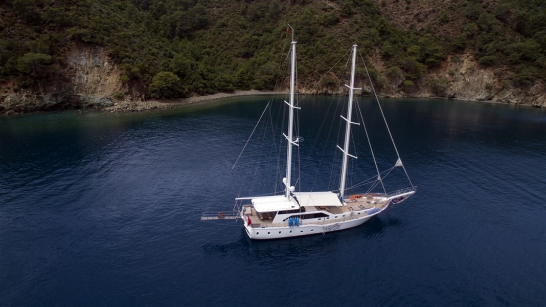 Gulet Kayhan 3 offers a luxury blue cruise experience in Turkey with elegant cabins, professional crew, and tailor-made routes from Bodrum, Marmaris, or Fethiye.