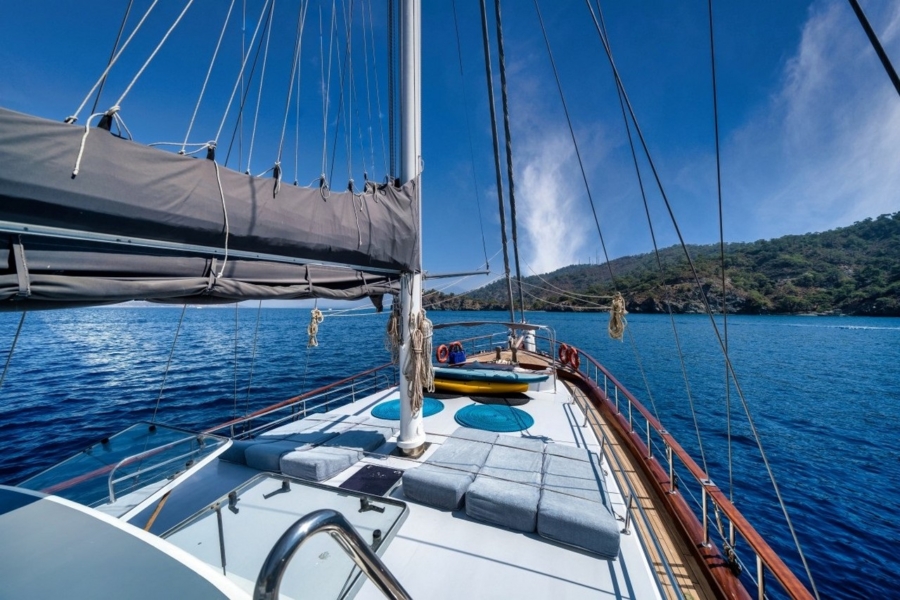 Charter Ilknur Sultan Gulet in Turkey with 6 cabins, professional crew, and deluxe blue cruise routes from Bodrum, Fethiye, Marmaris.