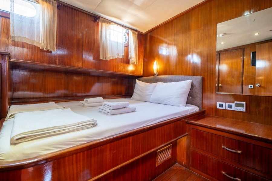 Charter Ilknur Sultan Gulet in Turkey with 6 cabins, professional crew, and deluxe blue cruise routes from Bodrum, Fethiye, Marmaris.