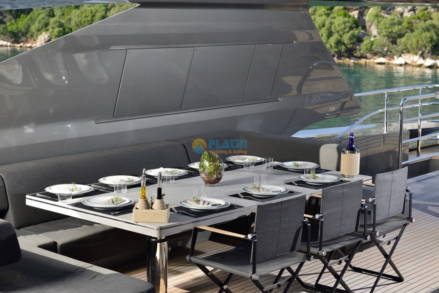 Motoryacht Charter Rent Motor Yacht