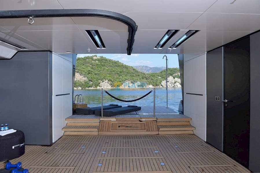 Motoryacht Charter Rent Motor Yacht