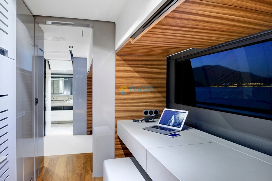 Motoryacht Charter Rent Motor Yacht