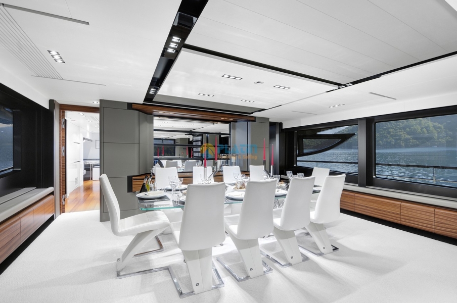 Motoryacht Charter Rent Motor Yacht