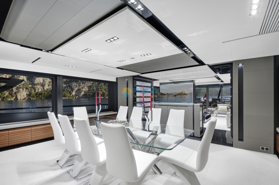 Motoryacht Charter Rent Motor Yacht