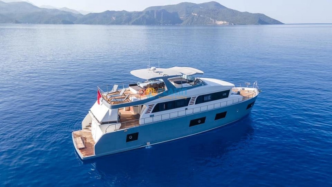 Trawler Compass Motoryacht charter