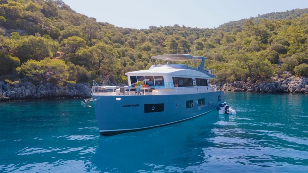 Trawler Compass Motoryacht charter