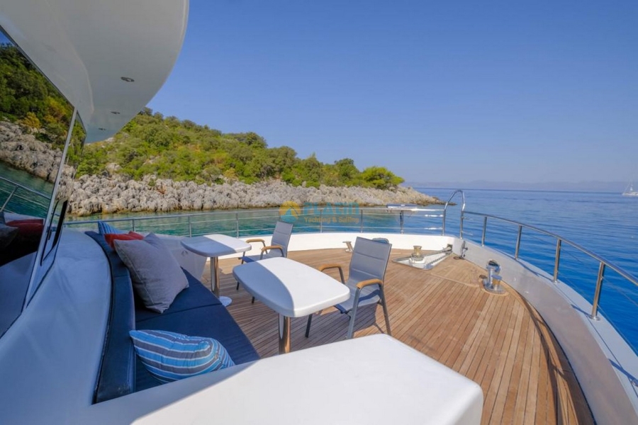 Trawler Compass Motoryacht charter