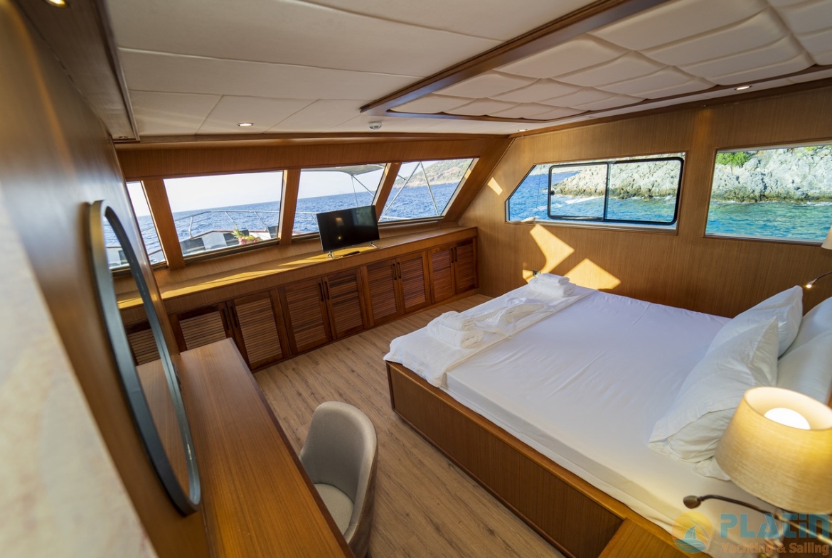 Alegria Trawler Yacht