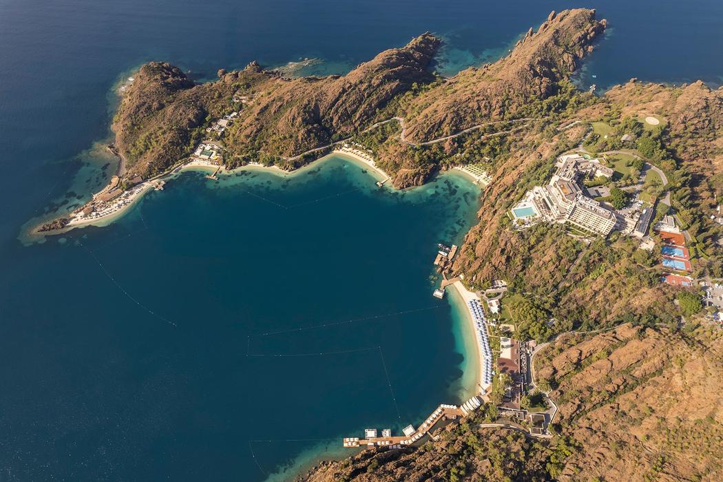 How to Reach D Maris Bay – Private Yacht Charter