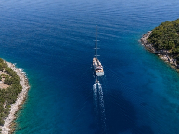 Important Advice for First-Time Yacht Charterers