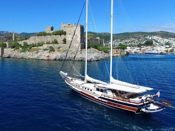 10 Luxurious Reasons to Charter a Yacht in Bodrum